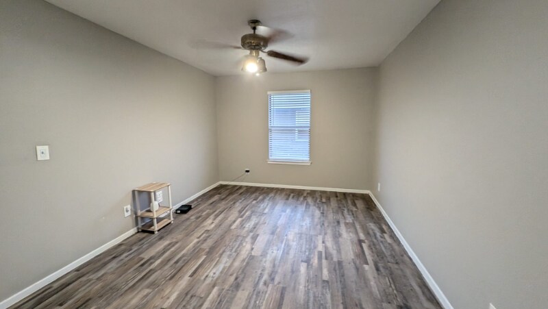 Building Photo - 1119 Park Vista Dr