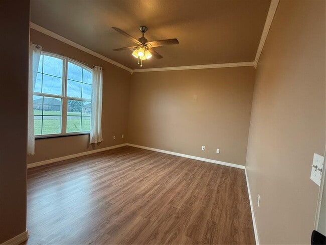 Building Photo - 4545 Antelope Vly