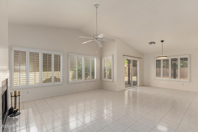 Building Photo - 4167 W Gail Dr