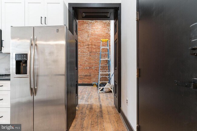 Building Photo - 1520 Green St