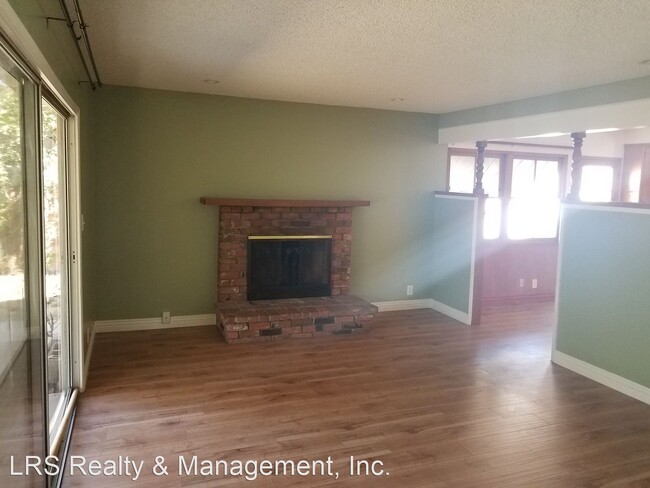 Building Photo - 4 br, 2 bath House - 2231 Nutwood
