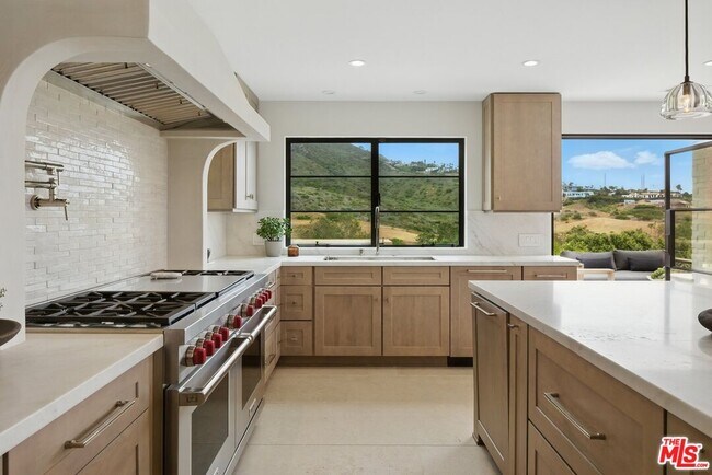 Building Photo - 6326 Trancas Canyon Rd