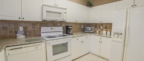 Building Photo - 15561 Bellamar Dr