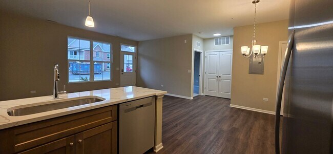 Building Photo - Chestnut - 2Br/2Ba Rental Home - First Floor