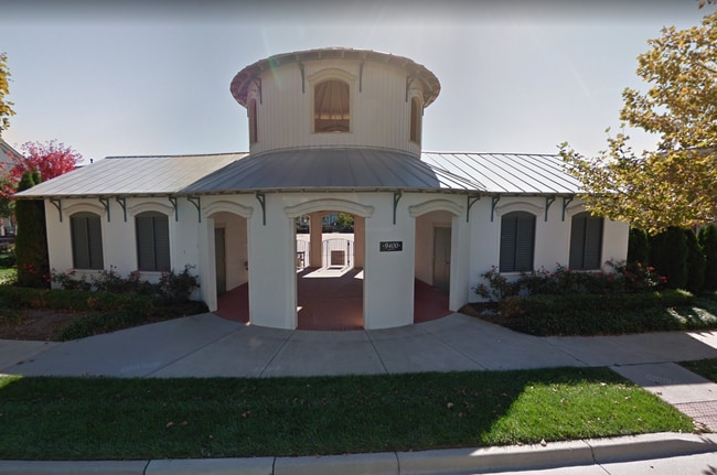 Building Photo - Norton Commons Rental