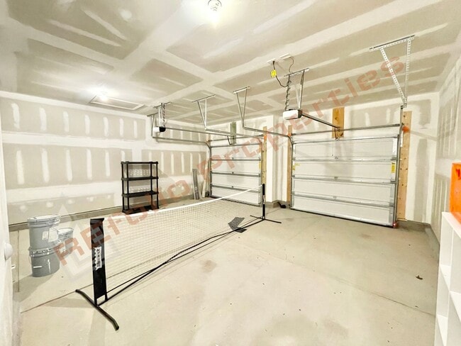 Building Photo - Gorgeous 4 Bedroom, 2.5 Bath House with Office + Loft in Arlington Meadows, Fuquay Varina, April 7!