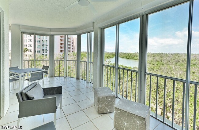 Building Photo - 262 Barefoot Beach Blvd