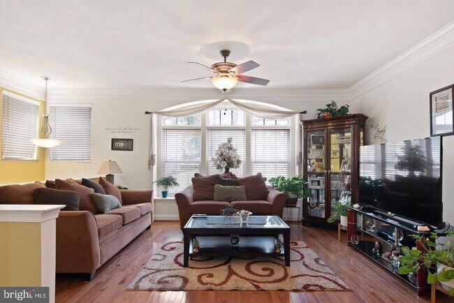 Building Photo - 2613 Glenriver Way