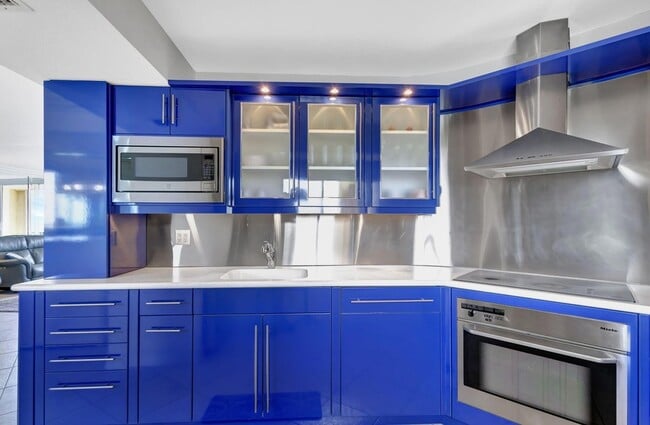 Building Photo - 300 Ocean Trail Way