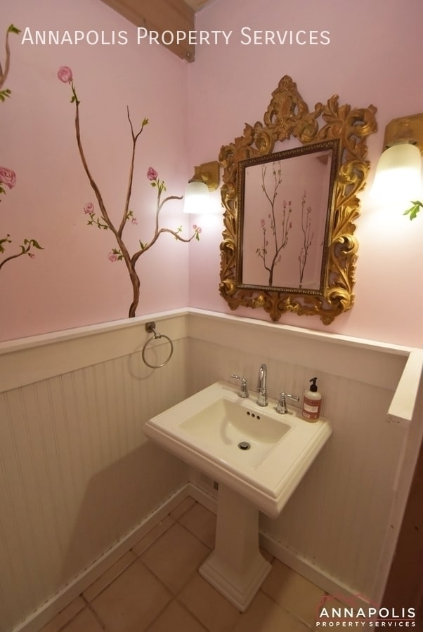 Building Photo - 1810 View Top Ct