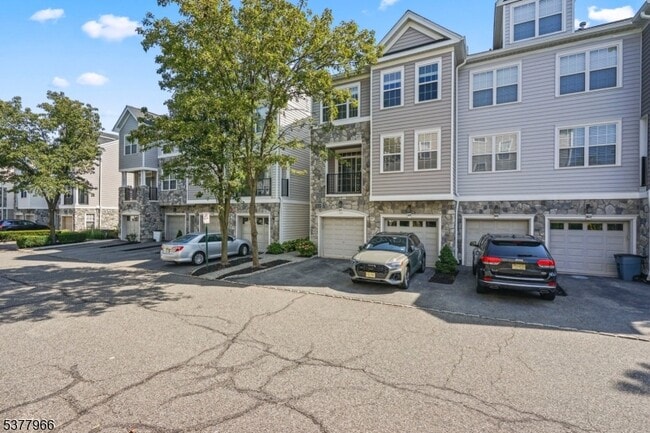 Building Photo - 107 Brittany Ct