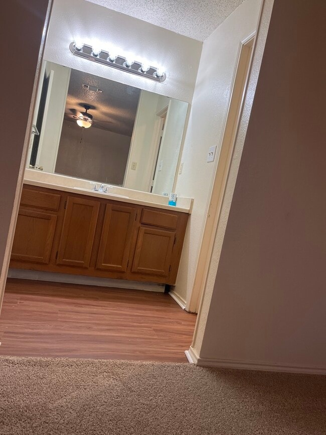 Building Photo - Remodeled 2 bedroom townhouse with loft !