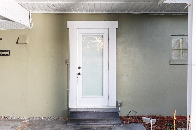 Building Photo - 16204 Tampa St