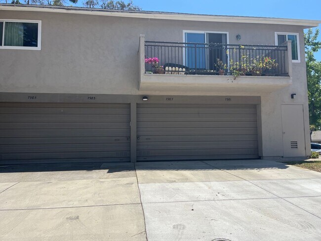 Building Photo - La Jolla Townhome For Rent