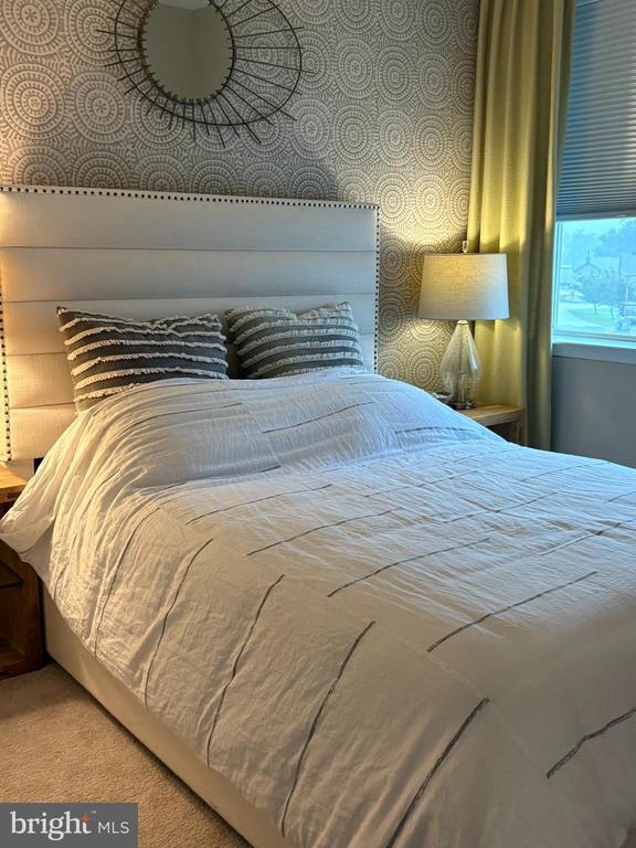 Building Photo - 33022 Daytona Ln