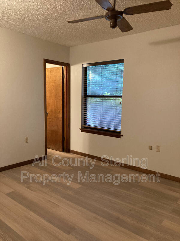 Building Photo - 111 Grove Ave