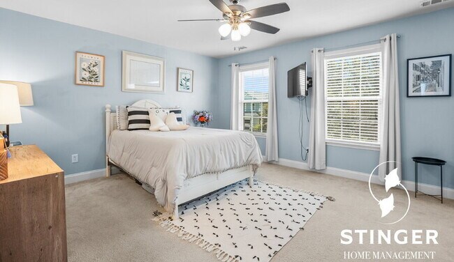 Building Photo - 44 Saluda Way