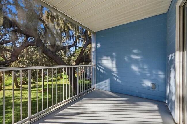 Building Photo - 2532 Grassy Point Dr