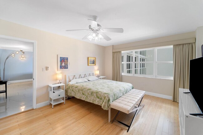 Building Photo - 111 N Pompano Beach Blvd