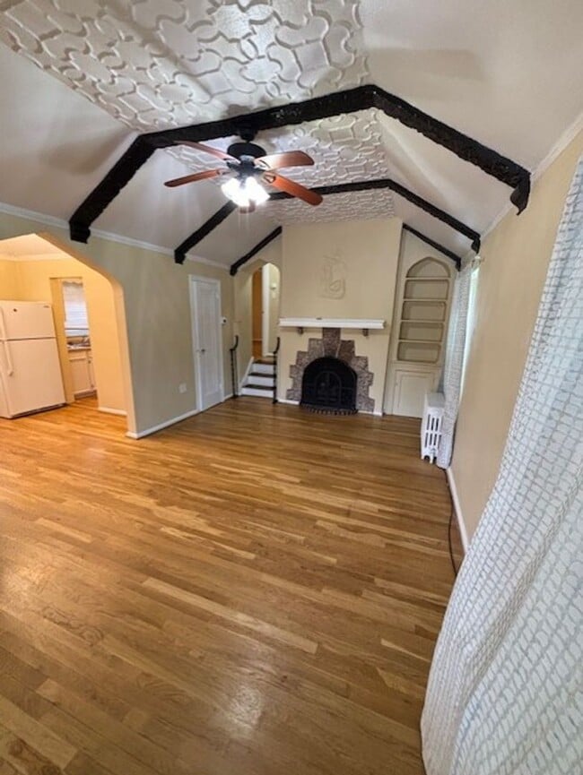 Building Photo - Beautiful Home for Rent