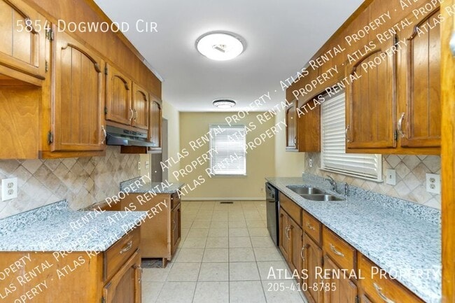 Building Photo - 5854 Dogwood Cir