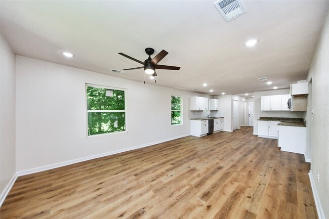 Building Photo - 2804 Bringhurst St