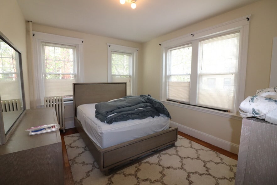 previous tenant - 36 Saint Paul St