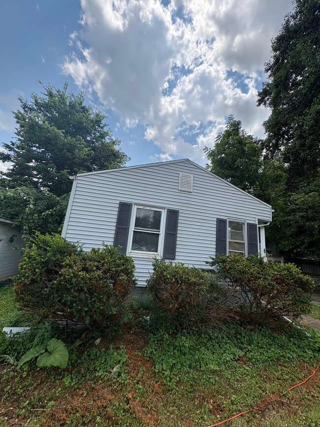 Building Photo - 1421 Sedgwick St