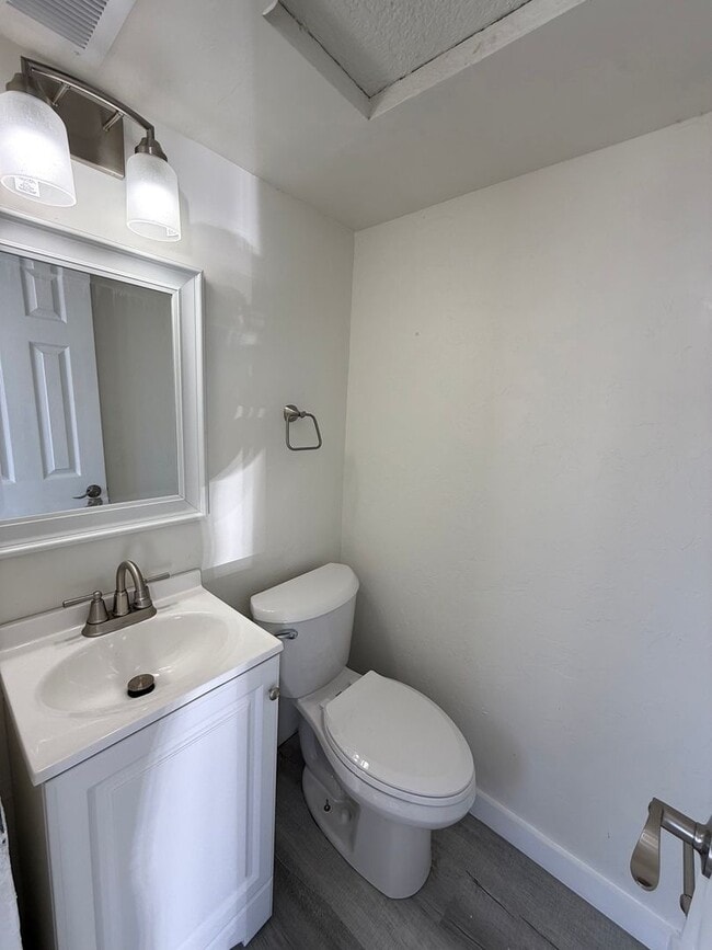 Building Photo - 3181 Hatton St