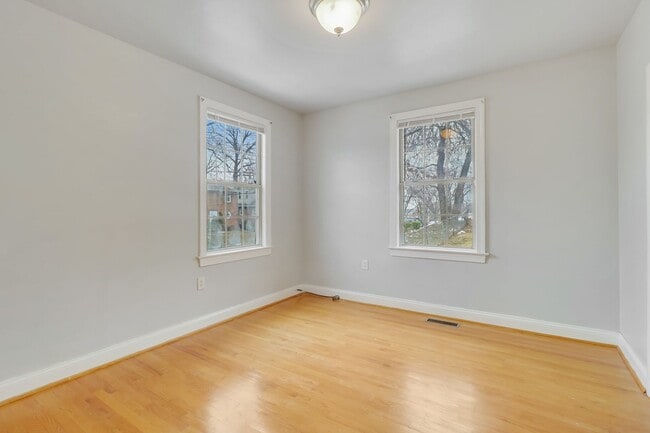 Building Photo - Brookland Corner Lot