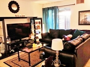 Building Photo - 2015 Olivera Rd