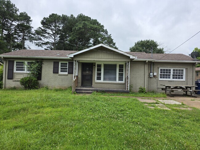 Primary Photo - 3607 Inglewood Dr NW