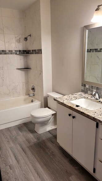 Bathroom - 104 N Walnut St