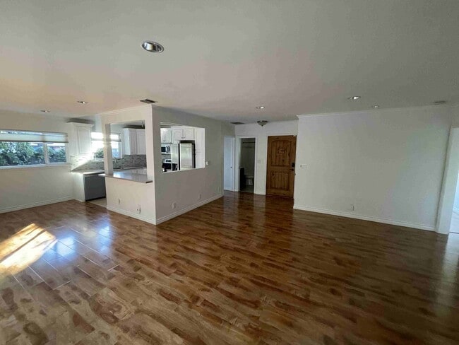 Building Photo - UPGRADED SMART HOME IN PRESTIGIOUS ENCINO VILLAGE!