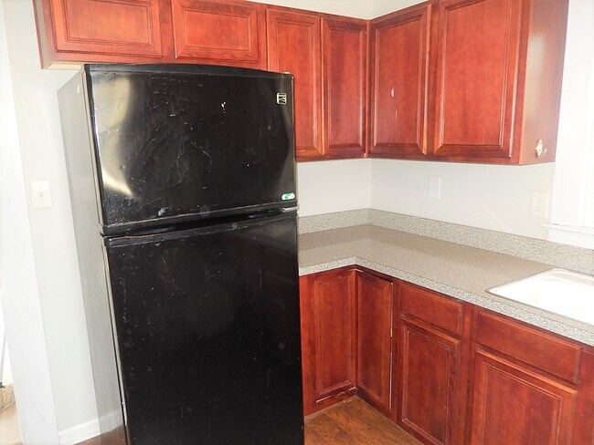 Building Photo - 1015 Oberlin Rd