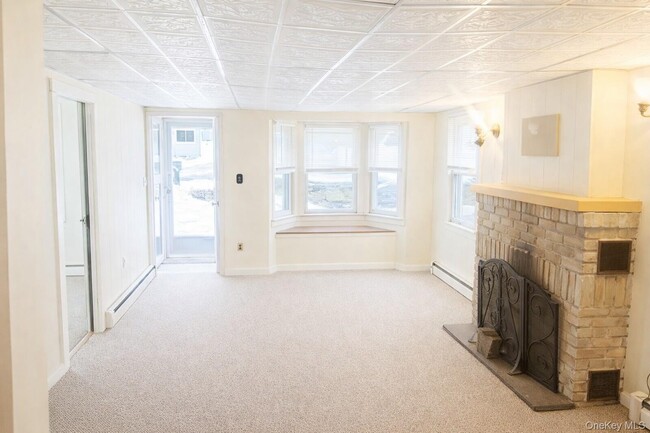 Building Photo - 178 Adirondack Dr