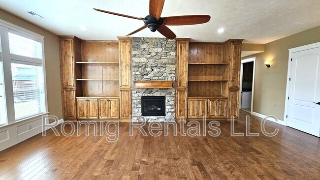 Building Photo - 13001 NW 49th Ave