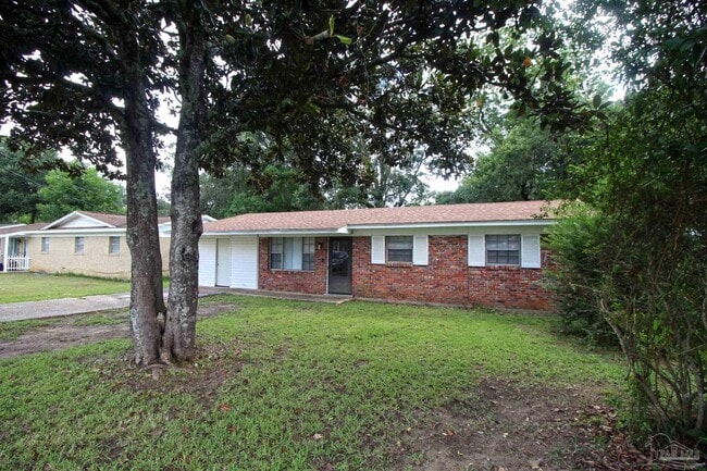 Building Photo - 404 Ladybird Ln