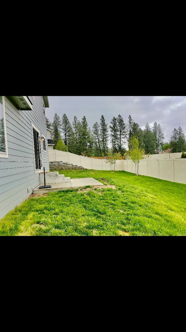 Building Photo - Modern Comfort in the Heart of Coeur d’Alene!