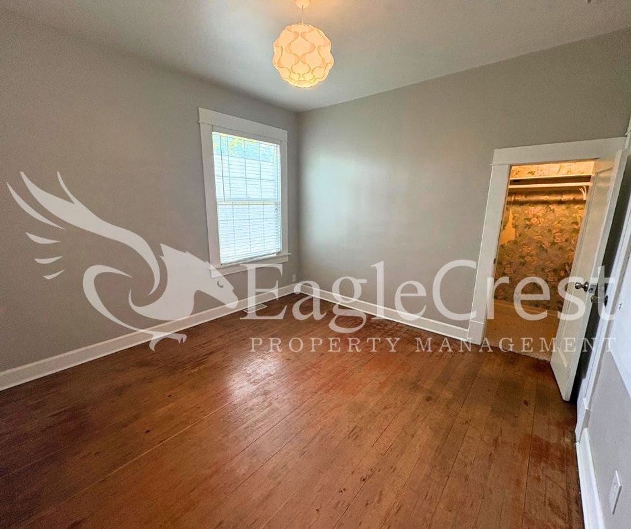 Building Photo - Charming 3BR Home with Spacious Yard & Bonus Living Space! $200.00 OFF 2nd Month Rent!!
