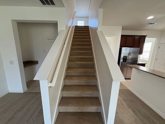 Building Photo - LARGE// Brand New 4/3.5 Bedroom Home in Br...