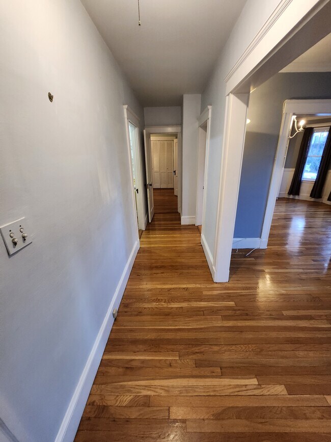 Building Photo - 76 Dudley St