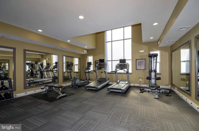 Building Photo - 2149 Red Vine Dr