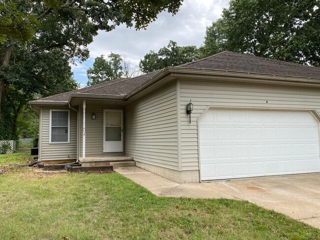 Primary Photo - 2 Bedroom | 2 Bathroom | 2 Car Garage, 110...