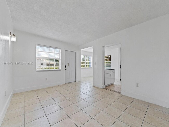 Building Photo - 9100 SW 95th Ave