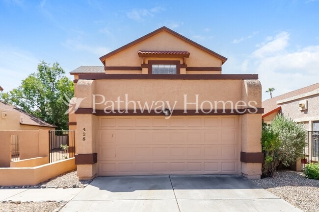 Building Photo - 425 E Taro Ln