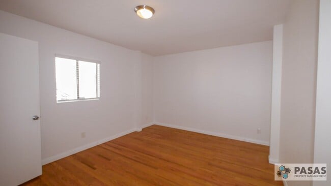 Building Photo - OPEN HOUSE, NOV. 24th at 2 pm - Downtown/Harbor Views!