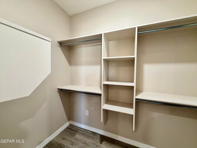 Building Photo - 125 Palma Dr