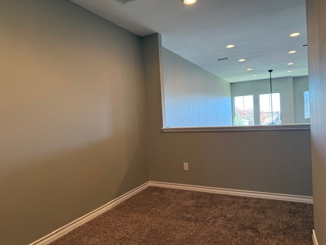 Building Photo - 3001 Pointer Ln