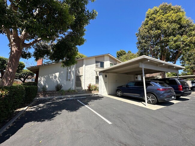 Building Photo - San Antonio HOA 3 bdrm 2 bath townhome